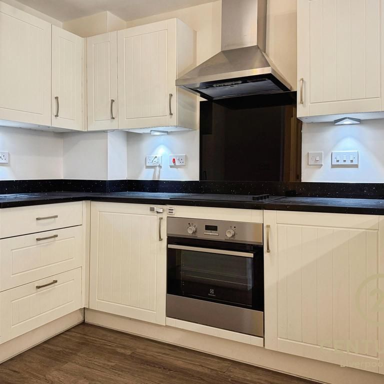 4 bedroom semi-detached house to rent - Photo 1