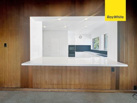 Waterfront Large Home - Photo 3