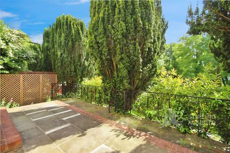 Quarry Street, Guildford, Surrey, GU1 3UY - Photo 5