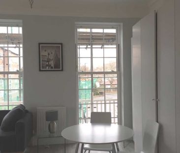 Price £1,350 pcm - Available 07/10/2026 - Furnished - Photo 2