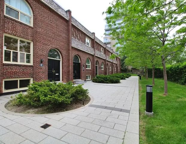 Balliol & Davisville Townhomes | 207 Davisville Avenue, Toronto - Photo 1