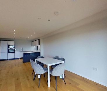 3 bedroom flat to rent - Photo 4