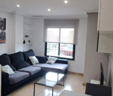 Piso de alquiler en Carrer la Carátula, 3, Ciutat Universitària - Photo 1