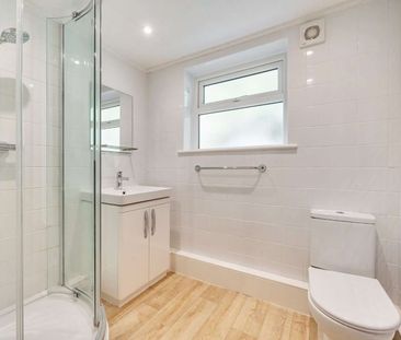 A charming detached country lodge house with large gardens. - Photo 6