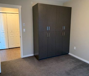 301 217 Lake Street - Photo 6