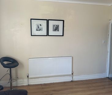 2 Bed Flat, Bexley View, LS8 - Photo 2