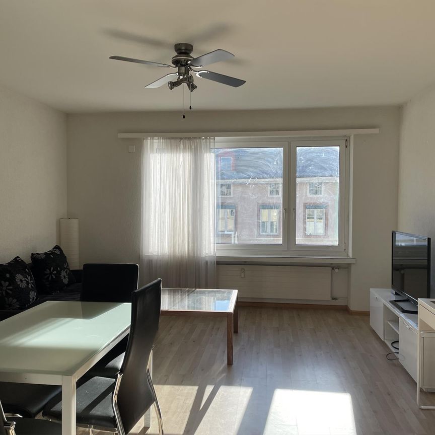 Möblierte 2.5-Zimmerwohnung an zentraler Lage in Basel - Photo 1