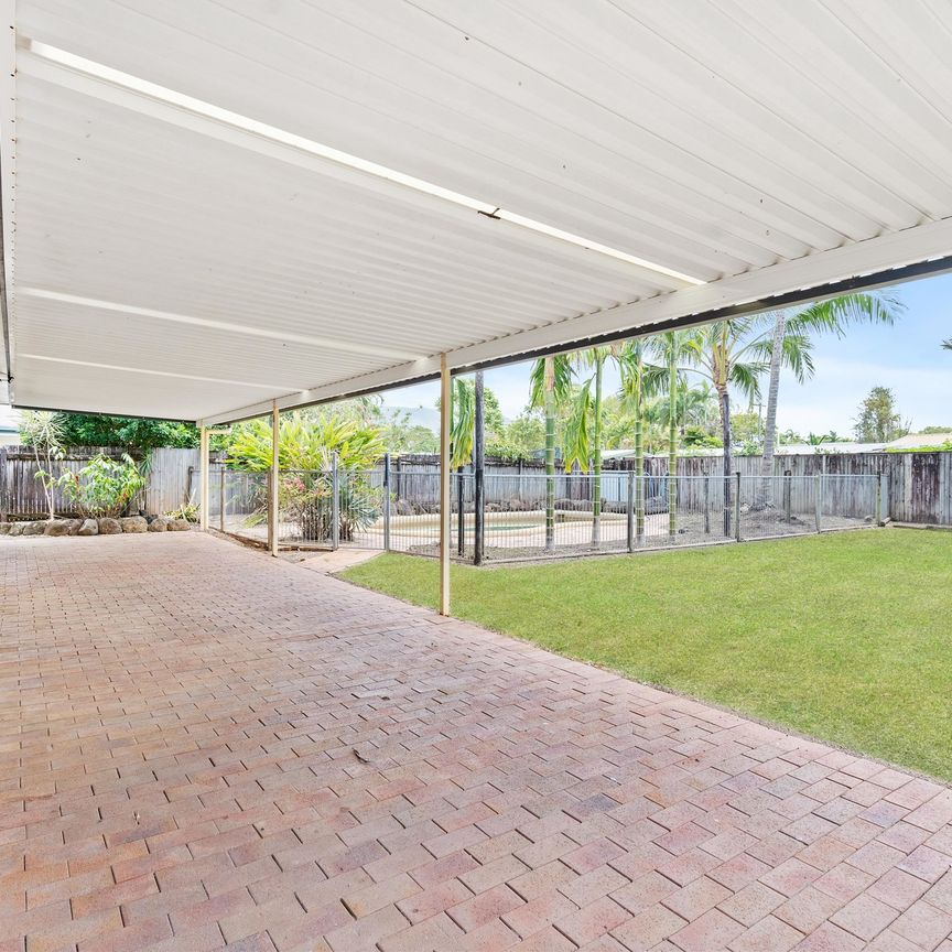3 BEDROOM + OFFICE WITH POOL - Photo 1