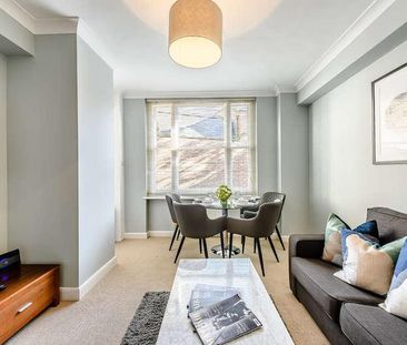 Hill Street, Mayfair, London, W1J - Photo 4