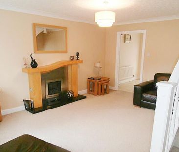 2 bedroom semi-detached house to rent - Photo 3