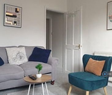 2 bedroom end of terrace house to rent - Photo 2