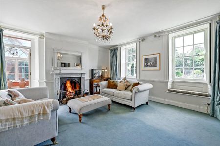 5 bedroom detached house to rent - Photo 3