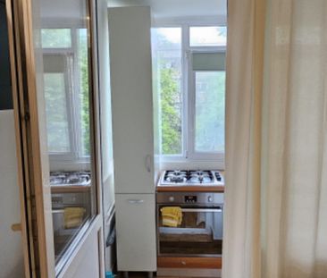 Apartament 3 camere de închiriat, termen lung, în zona Cit - Photo 6
