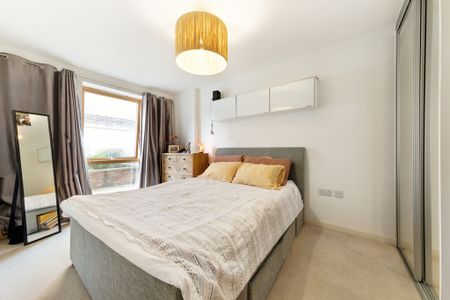 Latchmere Street, SW11, London - Photo 2