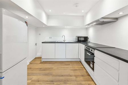 A modern apartment, close to Battersea Park - Photo 3