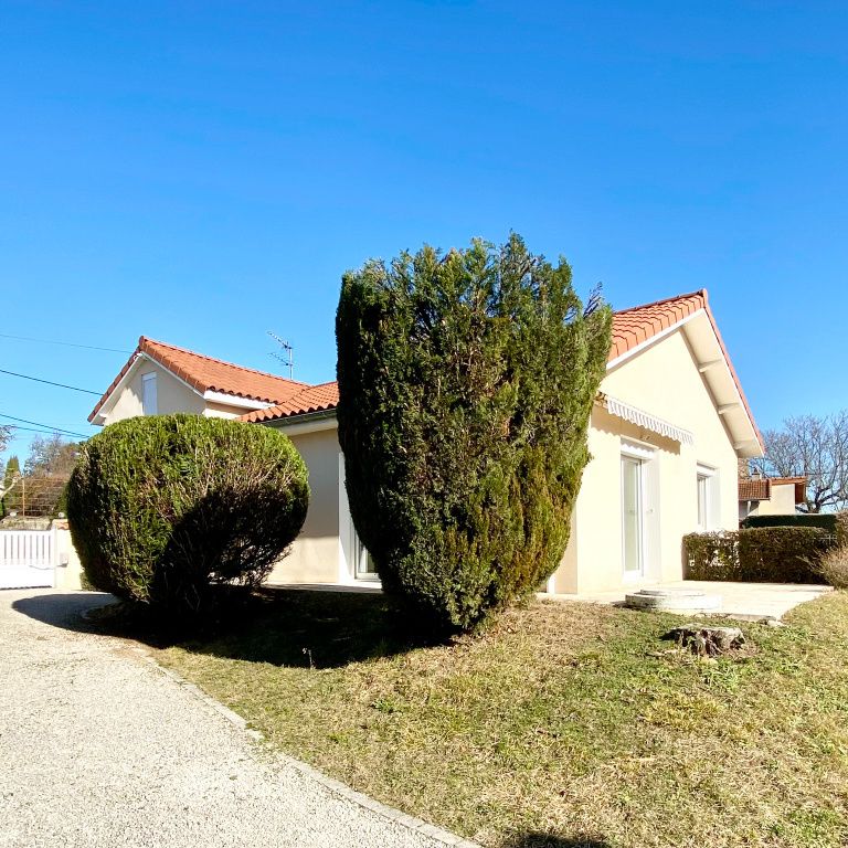 Location Maison 4 pièces 101m² ST GENIS LAVAL 69230 - Photo 1