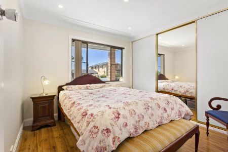 750m Walk to Surf Club & Beach - Photo 3