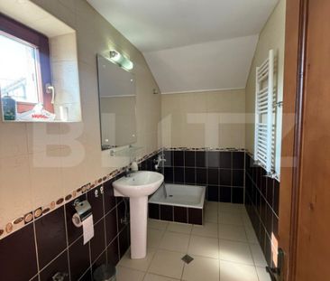 Casa spatioasa, S+P+1, 250mp, Str Ana Ipătescu - Fotografie 2