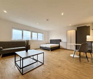 Lincoln House, Bolton - Photo 3