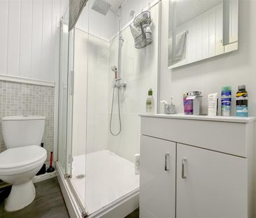 Room For Rent Queen Street, Pontypridd - Photo 4