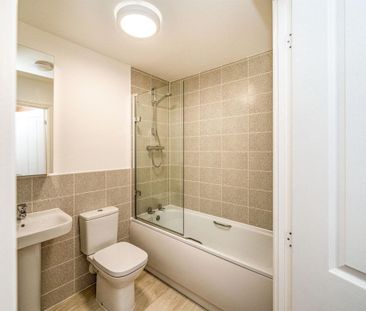 Pondecroft, AYLESBURY - Photo 5