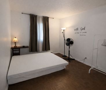 For Lease - 158 McArthur Avenue, Vanier and Kingsview Park, Ontario - Photo 4