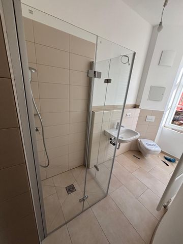 Erstbezug nach Sanierung; modern & zentral: 2 Raumwohnung im Dachgeschoss in Dresdner Neustadt! - Photo 5