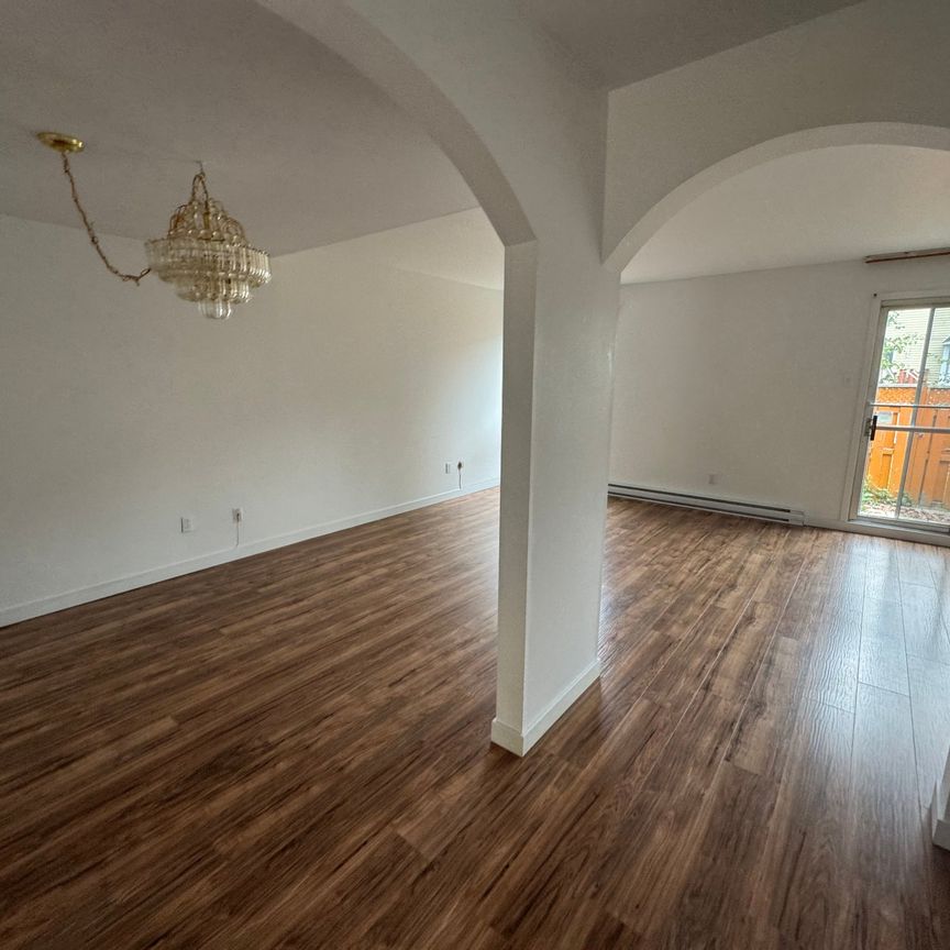 1757 Boul. Sunnybrooke - Photo 1