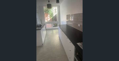 Spacious renovated single fronted 1900 cottage - Photo 5