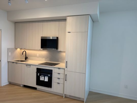 For Lease - 225 Malta Avenue Unit# 2101, Brampton, Ontario - Photo 1