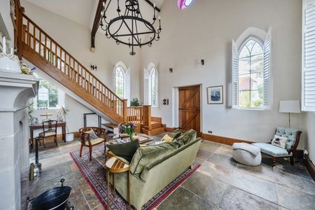 5 bedroom detached house to rent - Photo 2