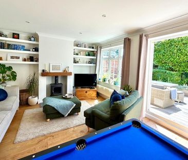 Kashmir Close, Addlestone, Surrey, KT15 - Photo 2