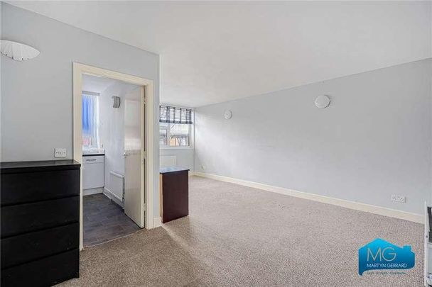 Pyramid House, High Road, North Finchley, London, N12 - Photo 1