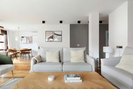 Carrer del Doctor Roux, Barcelona, Catalonia 08017 - Photo 5