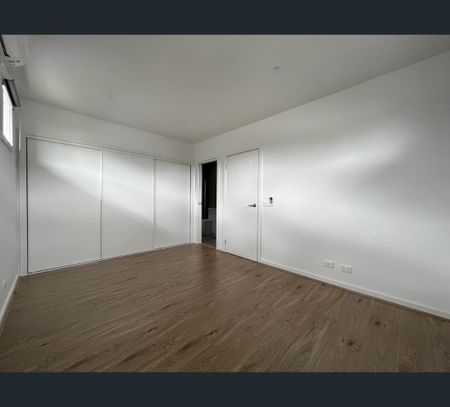 2/17 Bevan Avenue, Clayton South, Vic 3169 - Photo 5
