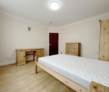 House share to rent - Photo 3