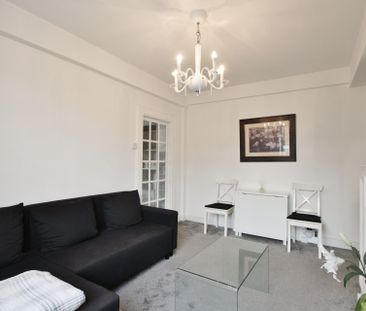 Latymer Court, Hammersmith Road, Hammersmith, London, W6 - Photo 2
