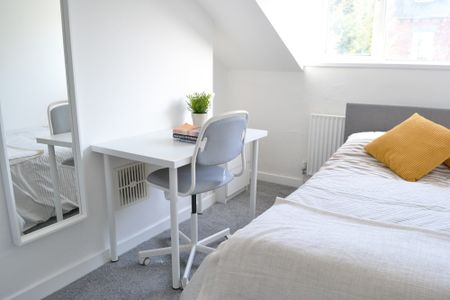 Top Flat, 30 Ebor Place, LS6 1NR, Leeds - Photo 5