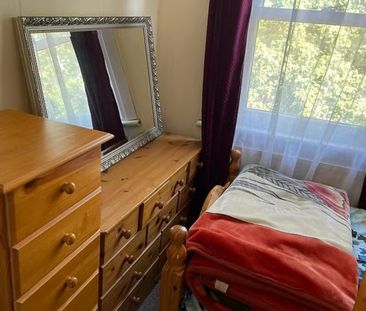 Room in a Shared House, West Road, E15 - Photo 6