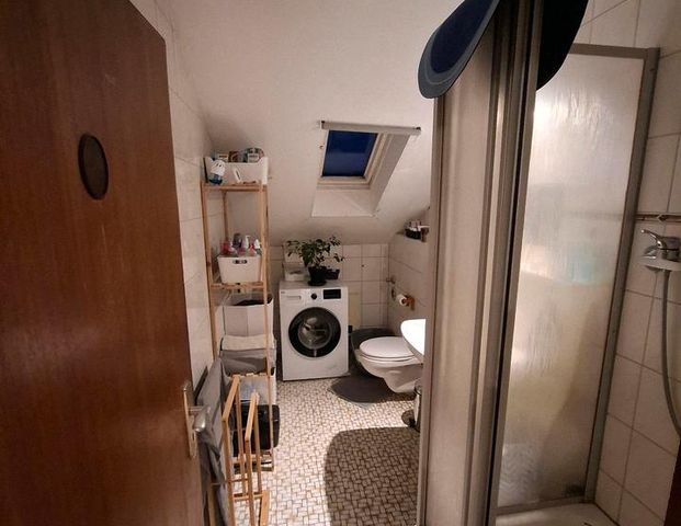 2 Zimmer Dachgeschoss Wohnung in Neuss - Foto 1