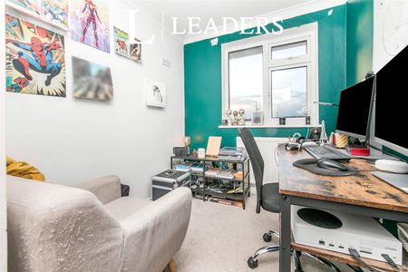 3 bedroom house to rent Ipswich Road, Ipswich road, Colchester, CO4 - Photo 4