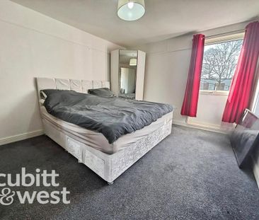 3 bedroom end of terrace house to rent - Photo 5