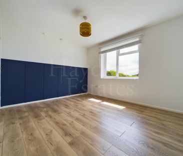 2 bedroom semi-detached bungalow to rent - Photo 4