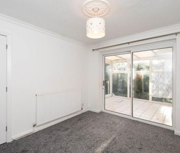 3 bedroom semi-detached house to rent - Photo 6