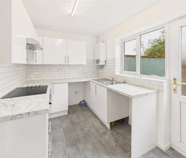 2 bedroom semi-detached house to rent - Photo 5