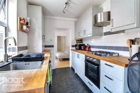 1 bedroom in a house share to rent - Photo 5