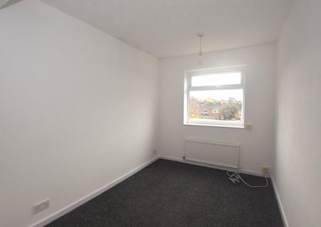 4 bedroom detached house to rent - Photo 3