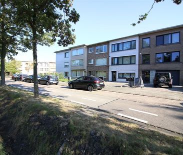 Ruim appartement met 2 slaapkamers en terras - Photo 1