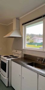 3 Bedrooms Timberlea - Photo 4