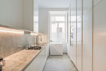 Apartamento T3+1 em Lisboa